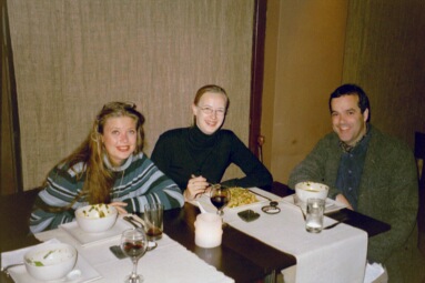 Niina, Nina ja Michael Thai ravintolassa